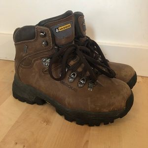 Women's Vasque hiking boots